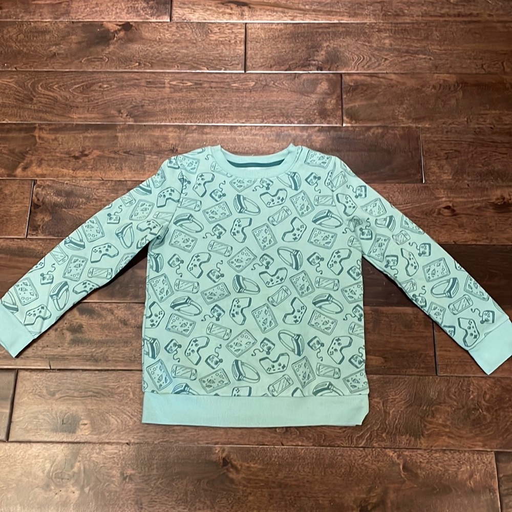 Boys Cat & Jack Gamer print sweatshirt/ size M 7/8